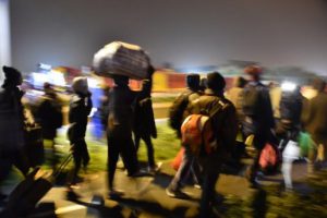 Paris – Un nouveau camp pour immigrés illégaux installé discrètement rue Lacretelle, dans le XVe arrondissement