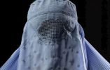 Un islamiste échappe à la surveillance de policiers anglais en revêtant une burqa