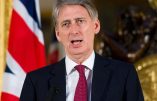 Le virus Ebola menace la Grande-Bretagne, selon le ministre Philip Hammond
