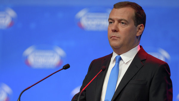 Kiev travaille sur la bombe sale, prévient Medvedev