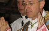 Mgr Athanasius Schneider dénonce le Synode de l’adultère et ses méthodes hypocrites