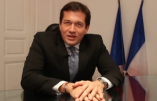 Le maire de Cogolin scandalisé d’être obligé de marier une clandestine (Vidéo)