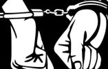 « Je crache sur l’État français, moi! » dit-il aux policiers… (Vidéo)