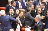 Bagarre générale au Parlement turc