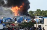 Affrontements sauvages à Calais entre des centaines d’Afghans et de Soudanais: une soixantaine de blessés