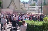 Ce dimanche, c’était messe en plein air devant l’église Sainte Rita à Paris