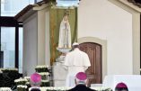 Le pape à Fatima ne parle ni de la Russie, ni du communisme, ni de la dévotion des premiers samedi du mois, ni de pénitence ni de sacrifices…