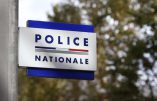 80 Turcs assiègent le commissariat de police de Val-de-Reuil en toute impunité