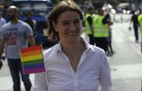 Serbie – Ana Brnabic, lesbienne devenue Premier ministre, participe à la gay pride à Belgrade