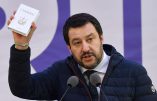 Italie – Salvini avec rosaire et Évangile aux évêque pro-migrants :  « l’Évangile ne dit pas qu’il faut accueillir tout le monde »