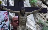 Reportage – Le chemin de croix des pénitents d’Avignon