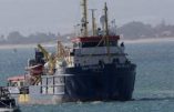 Migrants, le bateau humanitaire Sea-Watch force le blocus des autorités italiennes