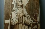 Sainte Hildegarde de Bingen (pyrogravure)