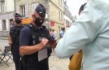 Coronacircus – Les policiers verbalisent les Français qui ne portent pas de masque mais boivent à la même bouteille