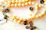 Bijoux et chapelets vendus au profit de l’ACIM