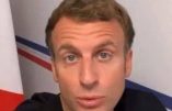 Quand Emmanuel Macron porte un t-shirt du très occulte Bohemian Club pour s’adresser aux ados