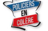 Le syndicat France Police participe à la manifestation à Paris contre le pass sanitaire