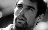 « Je regrette d’avoir fait le vaccin », déclare le tennisman Jérémy Chardy contraint d’abandonner la compétition en raison d’effets secondaires