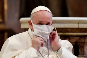 Le PDG de Pfizer, le pape François, et leurs rencontres secrètes : petite cachoterie entre amis