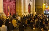 Le curé de Saint-Paul-Saint-Louis demande justice pour un chapelet récité devant une église…