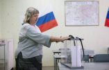 8280595 22.09.2022 A member of the election commission is seen at a polling station, ahead of the upcoming voting in the republic to become integral part of Russia, in Luhansk, Luhansk People's Republic. Valery Melnikov / Sputnik//SPUTNIK_8280595_632c8568a9e22/2209221812/Credit:Valery Melnikov/SPUTNIK/SIPA/2209221825