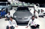 Des fanatiques écolos-bobos collés au sol du musée Porsche sont laissés 42 heures sans lumière ni chauffage