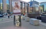 Collage autour du Parlement européen pour réclamer justice pour Lola