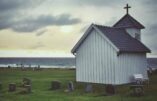 Les athées norvégiens demandent à “l’église” luthérienne d’enlever les croix des chapelles et des cimetières et elle y réfléchit…