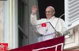 François « épuisé » par les courtes funérailles de Benoît XVI et joyeux comme un pinson le lendemain au balcon…