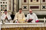 Œcuménisme conciliaire : François envoie une relique de la sainte Croix à Charles III, les Anglicans célèbrent leur liturgie à St Jean de Latran