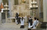 Reportage : messe solennelle de requiem pour le roi Louis XI célébrée lundi 3 juillet 2023 en la basilique Notre-Dame de Cléry.
