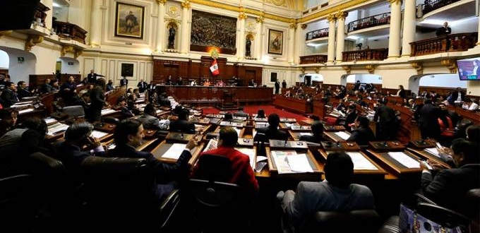 Le Congrès du Pérou vote une loi contre le langage inclusif