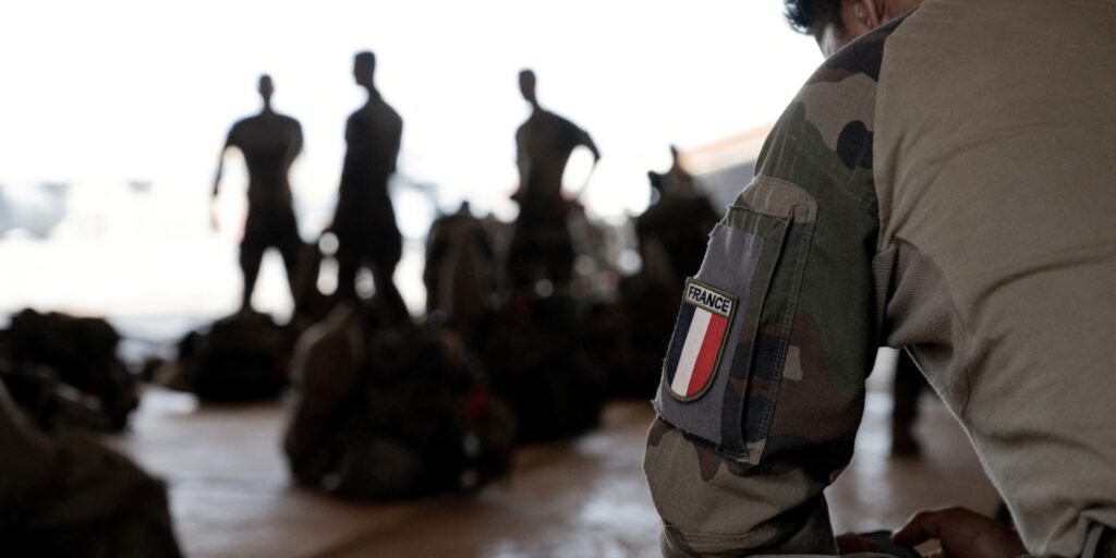 L'envoi de troupes françaises en Ukraine est inconstitutionnel en la situation actuelle