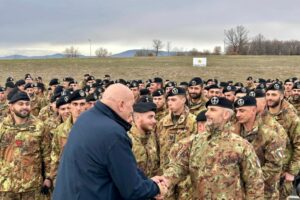 « Il n’y a jamais eu de soldat italien en Ukraine et il n’y en aura jamais », répète le ministre de la Défense italien