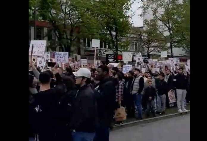 Manifestation à Hambourg de Muslim Interaktiv : Le califat est la solution 