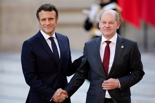 Macron et Scholz, uni dans un même combat : faire taire leur opposition politique