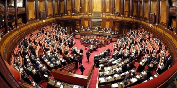Le Sénat italien approuve les groupes pro-vie dans les cliniques d'avortement