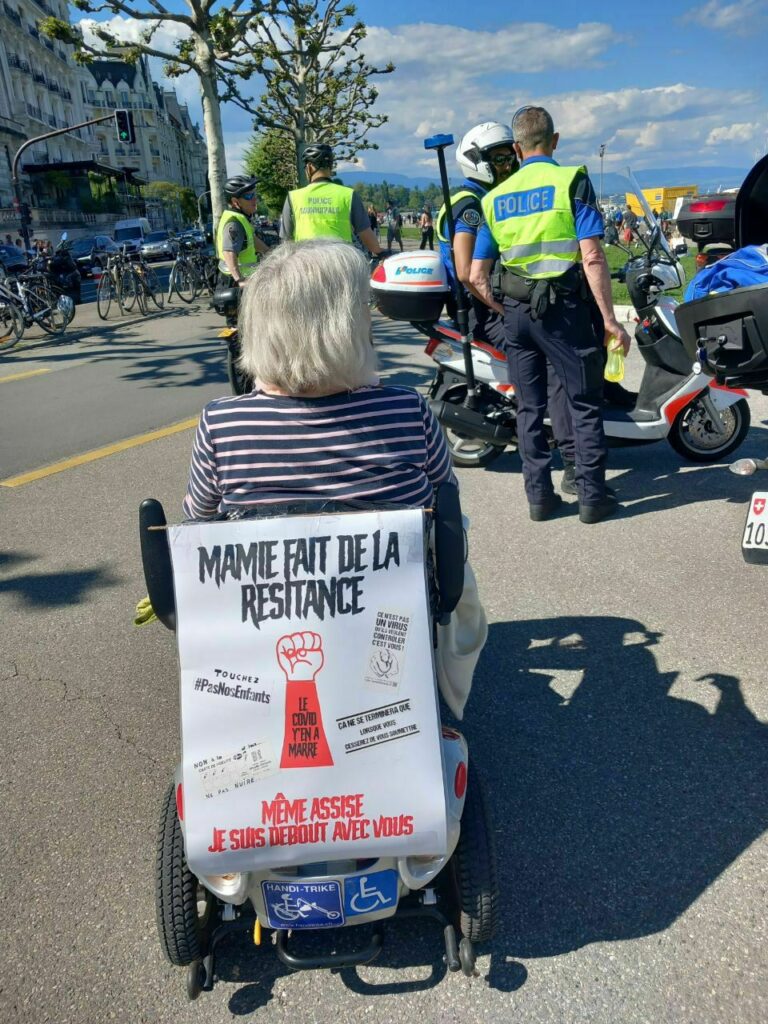 Manifestation "Libérons-nous de l'OMS"