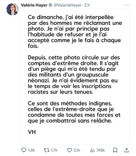 Valérie Hayer pose avec des militants du C9M