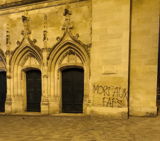 Eglise St Eloi ciblée par l'extrême gauche à Bordeaux