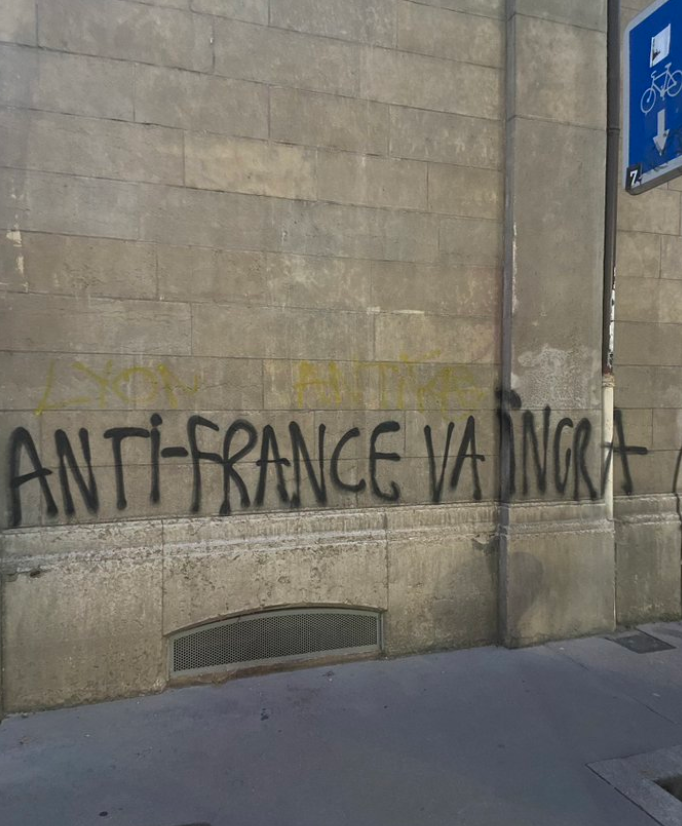 L'extrême gauche saccage le local des Associations familiales catholiques à Lyon