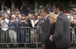 Brigitte Macron huée par la foule à son arrivée aux obsèques de Françoise Hardy