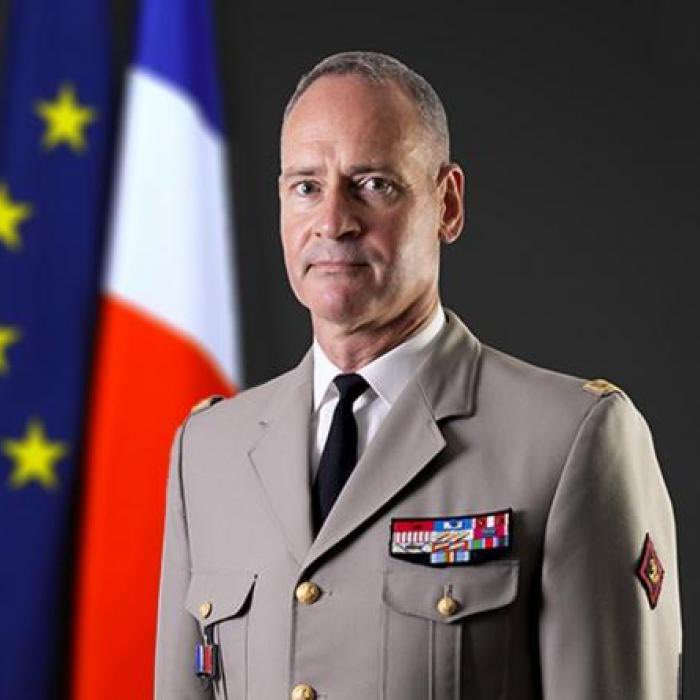 Du Général Schill à Macron, prôner le sacrifices des Français pour l'Ukraine