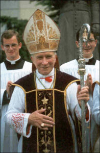 Mgr Marcel Lefebvre, archevêque, fondateur de la FSSPX.