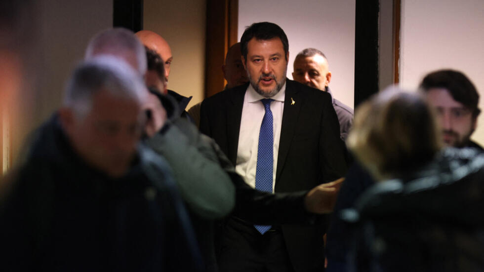 6 ans de prison requis par les procureurs de Palerme, Italie, contre Matteo Salvini pour avoir empêché des clandestins de débarquer