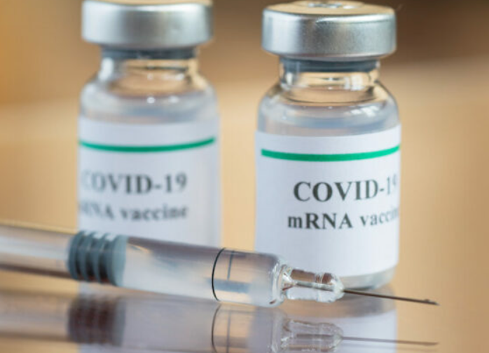 Un vaccin à ARNm « auto-amplifiant » contre le COVID-19 est sur le point d'être approuvé en Europe