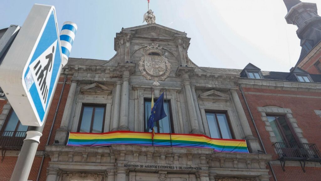 La Cour suprême approuve l'affichage du drapeau LGTBI dans les bâtiments publics