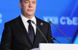 Medvedev promet de lourdes représailles après l’attentat contre le général Kirillov