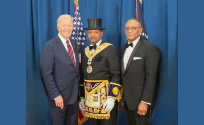 Joe Biden est officiellement devenu franc-maçon