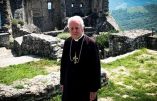 Un très beau témoignage de Cristiano Lugli : « Mgr Williamson, mon expérience personnelle en Italie ».